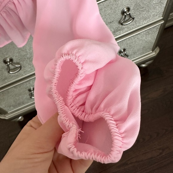 Pink Flowy Cropped Blouse - Picture 4 of 4